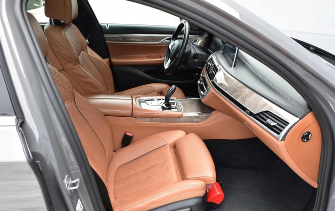 BMW Seria 7 cena 319900 przebieg: 96200, rok produkcji 2020 z Imielin małe 121